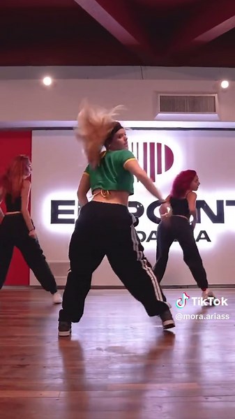 Están locas @Palito🖤 @cotiicondori ❤️💋 #coreografia #dance #feeme