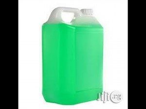 How to Make Liquid Soap With Vegetable Oil and Caustic Potash