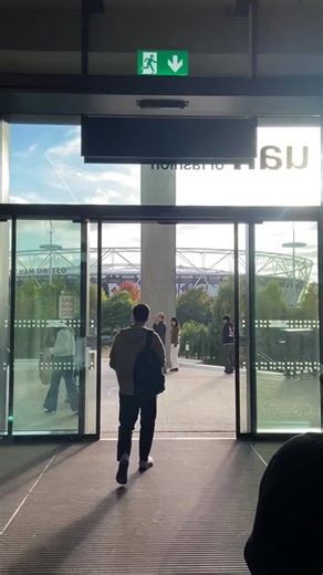 Ruby Arwen on Instagram: "Wondering what it’s like to study fashion? ⭐️"