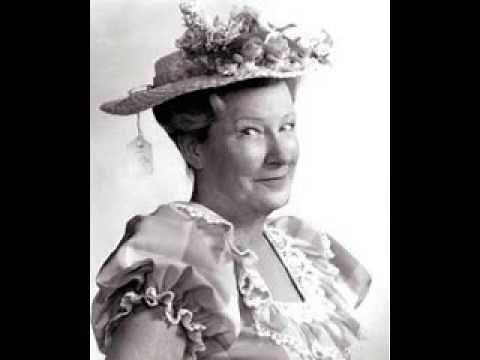 Minnie Pearl and Roy Acuff