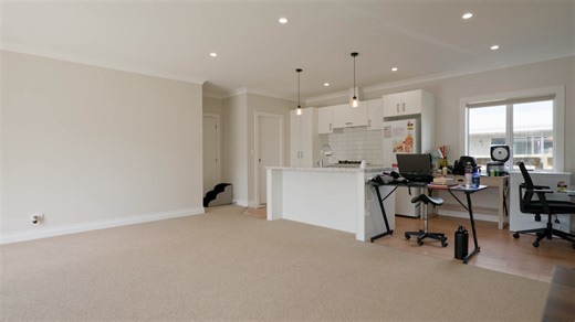 𝗡𝗘𝗪 𝗧𝗢 𝗠𝗔𝗥𝗞𝗘𝗧 📍 22 Hobson Street, Normanby 💵 AUCTION 31st Oct (unless sold prior) ⏰ 𝗜𝗻𝘀𝗽𝗲𝗰𝘁 𝗦𝘂𝗻𝗱𝗮𝘆 𝟭:𝟰𝟱𝗽𝗺 - 𝟮:𝟭𝟱𝗽𝗺 𝗠𝗢𝗗𝗘𝗥𝗡 𝗜𝗡𝗩𝗘𝗦𝗧𝗠𝗘𝗡𝗧 𝗢𝗥 𝗗𝗥𝗘𝗔𝗠 𝗛𝗢𝗠𝗘? Looking for a wise, low-maintenance investment or a stylish, contemporary place to call home? This pristine 2021-built Manor Design property offers the best of both worlds! Happy tenants are in place, and a caring and reliable tenancy, currently paying $635.00 per week, is eager to stay, 