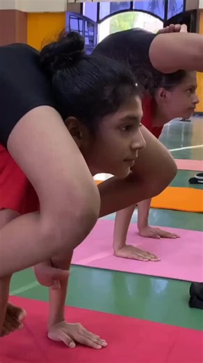 The art of balance and stretching#contortionistgirl #contortion #flexibility #triplefold