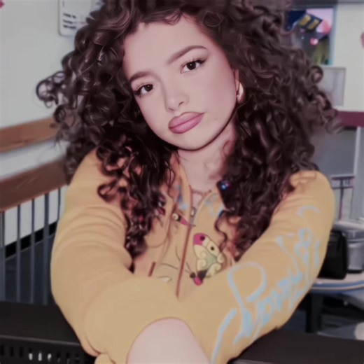 Demi Tkalogeris y Eliana Kiris: Ediciones Creativas