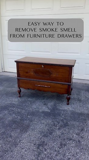 Eco friendly way to remove smoke smell from furniture drawers! #furniturecleaning #removingsmokesmell #cleaninghack #ecofriendlycleaning