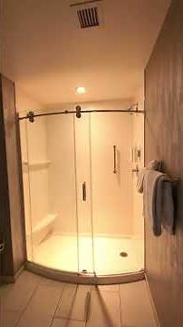 Embassy Suites by Hilton Seattle Downtown Pioneer Square 🏙️ Room Tour