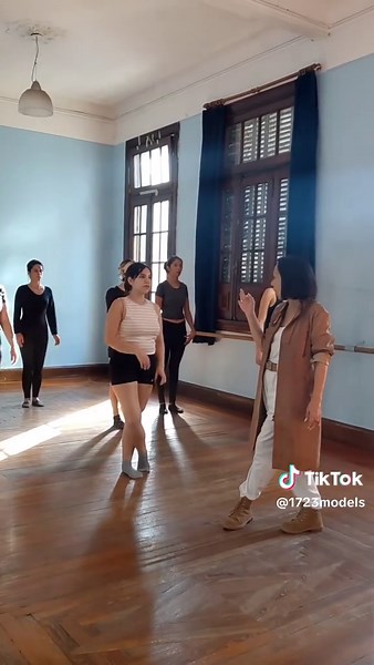 Tips Básicos para Desfilar con Éxito