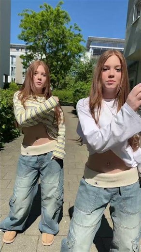 Wohin fahren wir wieder😅? #twins #trend #shortvideo #dance #viralshort #beautiful #funny