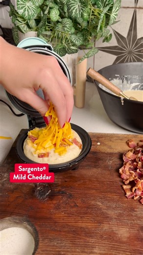 7.2K views · 76 reactions | Sweet or Savory? When it comes to real, natural cheese, you don't have to choose! From sweet to savory, we love reimagining classic favorites like these Cheese Stuffed Pancakes.  燎 丹 | Sargento Cheese | Facebook