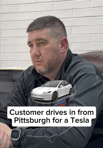 Pittsburgh Customer's Journey to Tesla Dealership