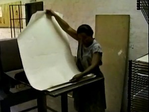 A master at work 🎬 Belkis Ayón was a master of collography, creating incredibly detailed works from her studio in Cuba. Discover the artworks in our current exhibition, open from 11am-6pm today. https://modernartoxford.org.uk/whats-on/belkis-ayon-sikan-illuminations?utm_campaign=coschedule&utm_source=facebook_page&utm_medium=Modern Art Oxford | Modern Art Oxford