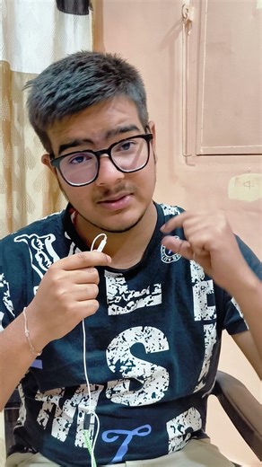 Aakhir bina Truecaller ke caller ka name kaise show ho raha hai?