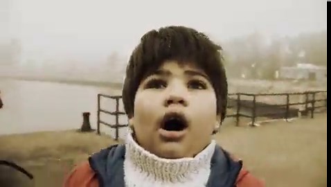 Fede Álvarez, director del remake de “Evil dead” y “Alien: Romulus”, dio el salto a Hollywood gracias al cortometraje “Ataque de pánico”(2009), que se viralizó en YouTube gracias a su acción y su excelente CGI. Lo sorprendente es que solo costó 300€😳