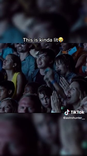 Experience the Thrilling Mosasaurus Tank Scene at Jurassic World