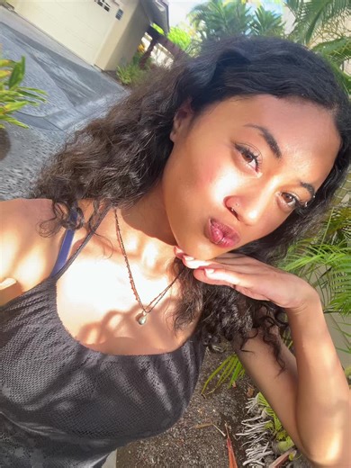 Hawaii Vibes: Family Puka Shells and Boogie Boarding