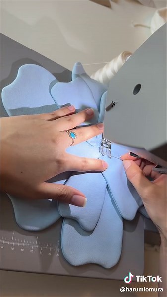 Handmade Fabric Flower Tutorial | Singer Sewing