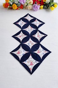 Easy Way to Sew Quilt Cathedral Table Runner #sewing #quilting #diy #modernquilt | Endang Soekamty