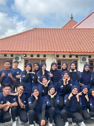 PROGRAM GERAK BAKTI Anjuran PALAPES Udara III UniSZA ini berlangsung di Masjid Padang Nenas, Kuala Terengganu pada 20 Disember 2025, memupuk semangat kerjasama, keprihatinan sosial dan kesukarelawanan dalam kalangan peserta. 🤝✨ #pertandinganvideoprojekakhirpphp #pphpunisza #unisza #videokreatif