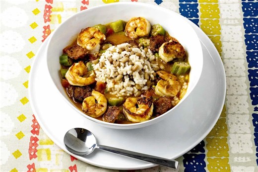 Inside Rouses, the Gulf Coast Grocery Chain Packed With Cajun Classics