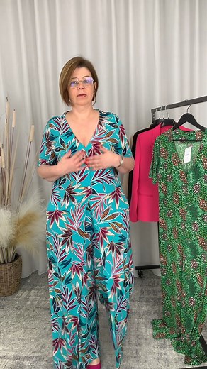 Qual o seu macacão favorito? ❤ Macacão Poly - 54,90€ https://julie.pt/products/macacao-poly Macacão Trixie - 54,90€ https://julie.pt/products/macacao-trixie Para mais informações, envie mensagem privada ou ligue 308 800 884/ 912381147. #roupasfemininas #ano2024 #looks #blazer #macacao #macacaolongo #plussize | JULIE