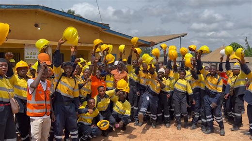 ⭕️ Mines, entrepôts, logistique, BTP, transport… tous ces secteurs ont besoin d’opérateurs qualifiés. Formez-vous dès maintenant à Cmi Guinee en conduite d’engins lourds et poids lourds combinant théorie, simulation et pratique réelle sur le terrain. À la fin de votre formation, nous vous délivrons le Diplôme CAP Attestation de formation Lettre de recommandation. Nb: Inscrivez-vous dès aujourd’hui pour bénéficier de notre 𝗣𝗥O𝗠𝗢 𝗩𝗔𝗖𝗔𝗡𝗖𝗘𝗦 jusqu’au 31 août avec une 𝐫é𝐝𝐮𝐜𝐭𝐢𝐨𝐧 𝐞�