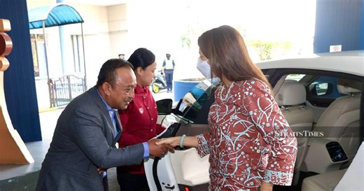 Raja Puan Muda of Kedah visits HELP University blast victim [WATCH] | New Straits Times