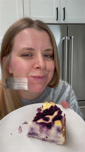 Blueberry Yogurt Cake #greekyogurt #healthybaking #highprotein #highproteinrecipes
