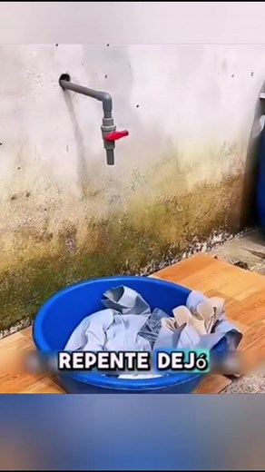 manufactured a washing machine with a plastic bucket #BucketWashingMachine #DIYInnovation #CreativeEngineering #HomeHack #ViralDIY #fyp #videoviral | Manos Mágicas
