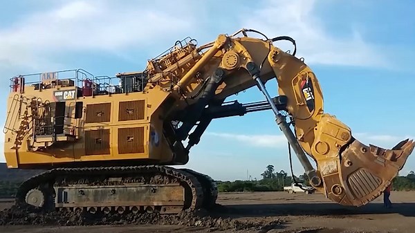 Heavy Machinery Showcase: The Most Impressive Machines on Earth