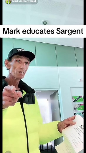 Mark educates the Clarkson police Sargent on hypercoaster history #bungeemark #bungeemark17 #bungeemarkbestmoments #markanthonyreid #bungeemarklives #australia #fyp