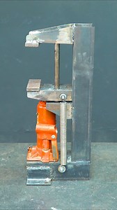 677K views · 5.9K reactions | Impressive DIY and Crafts Hydraulic Pressing Clamp Locked #crafts #hacks #jig #tips #tricks #metal #welder #welding #metalwork #metalworking | Woodworking Tools | Facebook