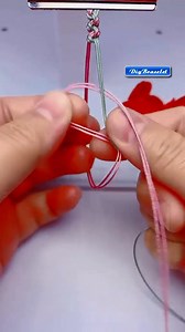 Learn how to weave beautiful and simple bracelets #crafts #diycrafts #crafting #diy | Diy Bracelet