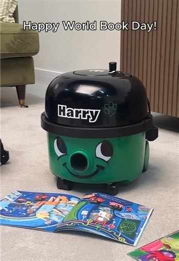 Henry and friends are celebrating World Book Day by getting stuck into the Henry and Hetty Adventure story books📚 What are you reading today?📖👀 #myhenryuk #worldbookday