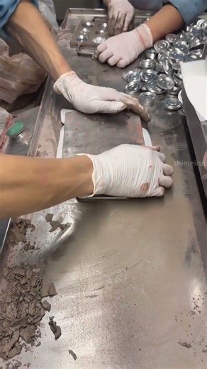 🔥Frosty texture ✨Custom designs available 🎨Brands/influencers—DM for samples! 👉 #makeup #factory