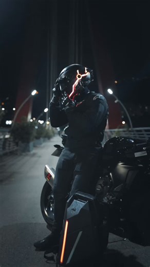 George Fean on Instagram: "Style 🖤 ✨ The @farmyth Zealot Armor backpack can store my Pista 🔥 true hardshell, chest storage, wreck-proof Cordura material, Ambient light bar ✨ affiliated link in my bio. Discount coupon code: GFEAN 🎒 @farmyth 📸 @bspander #yamahar1 #bikeasthetic #bikersofinstagram #motorcycles #farmyth"