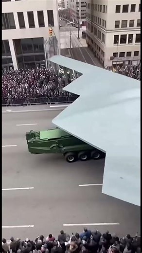 Size of usa bomber b2 spirit