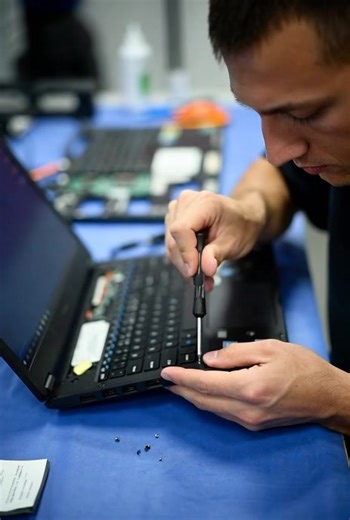 💻 Is your laptop giving you trouble? Don’t let slow performance or hardware issues hold you back! At **Omax IT Solutions**, we specialize in **professional laptop hardware repairs** — fast, reliable, and affordable. 🛠️ **Our Services Include:** 🔹 Screen Replacement 🔹 Keyboard & Battery Replacement 🔹 Charging Port Repair 🔹 Motherboard Repair 🔹 Fan / Cooling System Repair 🔹 Hard Drive / SSD Replacement 🔹 Hinge Repair 📍 Visit us: 259 High Road, Leytonstone, London E11 4HH 📞 Call: 020 348