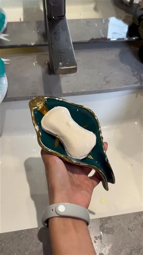 1.3K views | Stop buying those boring soaps  Want it?  Comment ‘SOAP’ & make sure you follow so the magic message shows up! ✨ Or search ‘Grape Soap on a Roap’ in my bio  | AtcAddicted | Facebook