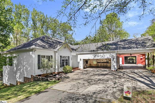 181 Lake Dr, Greer, SC 29651 - MLS 1587888 - Coldwell Banker