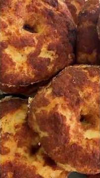Lower calorie, higher protein take on the famous Panera Bread Cinnamon Crunch Bagel ✨