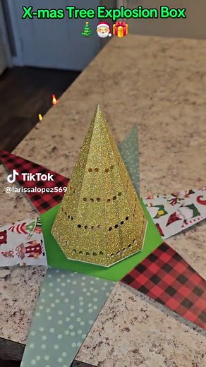 Yesterdays craft-Maker Weekend Academy 2024: Christmas Tree Explosion Box 🤗😁❤️🎅🎄🎁💚 @Cricut @Jennifer Maker #diy #diyproject #cricut #cricutprojects #christmastree #angel #christmas #christmastiktok #christmasgiftideas #cricutmade #cricutmaker #christmasvibes #fyp #fypシ #fyppppppppppppppppppppppp #idonotowntherightstothismusic #jennifermaker #makeracademyweekend