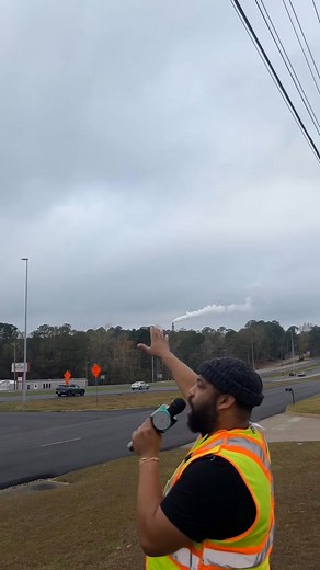 WSFA-TV Josh Johnson WSFA it’s gone be a rainy wet and windy all day. Let be safe and dry my people | Willie Darby