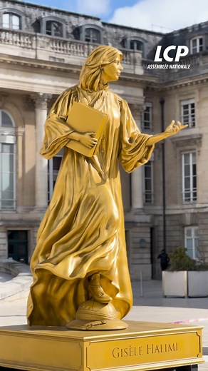 1.2K views · 19 reactions | Simone Veil, Gisèle Halimi, Simone de Beauvoir, Alice Guy ou encore Olympe de Gouges... Les dix statues de femmes pionnières qui se sont dressées le long de la Seine le soir de la cérémonie d'ouverture de Paris 2024 sont exposées, du 21 septembre au 5 octobre, dans la Cour d'honneur du Palais-Bourbon. | LCP | Facebook