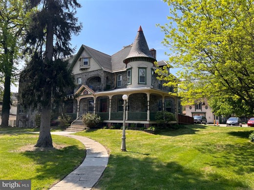 192 N Lansdowne Ave #B1, Lansdowne, PA 19050 - MLS PADE2113552 - Coldwell Banker