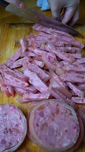 Mua chả,nem chua nhắn tin em chốt đơn ạ Chả lụa,chả chiên #100k -1kg Mọc viên chiên,hấp #110k 1kg -Chả tiêu,chả quế nướng #110k -Chả lụa ớt xiêm xanh #150k 1kg -Jambon thịt nguội #135k 1kg Jambon gân bì #110k 1kg -Chả chiên bì #120k 1kg -Chả chiên mỡ cắt hạt lưu #120k1kg -Chả quế nướng đặc biệt #140k 1kg -Chả lụa đặc biệt #135k 1kg -Chả cua đặc biệt #150k 1kg -Nem chua thịt đặc biệt #146k 1kg -Chà bông hủ nhỏ 250g #65k hủ lớn 500g #130k chả ngon giá tốt ạ lò em nhận ship khu vực miền tây và miền