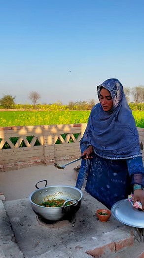 Fish Curry, Village Cooking 🐬🐟🍜 #fishfry #fish #villagecooking #fishrecipes #villagelife | Happy Joint Family