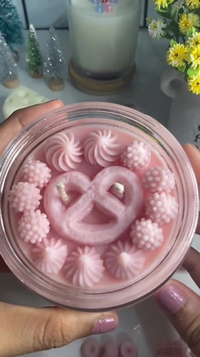 DIY your own candle, it's so relaxing 💆‍♀️🕯️🌷 #makingcandle #scentedcandle #diy #candles