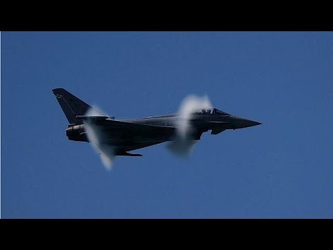 Pilot dies in crash during Italian airshow