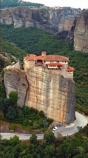 ✨ Meteora Monasteries: The incredible sanctuaries on top of the mountains - #greece #meteora