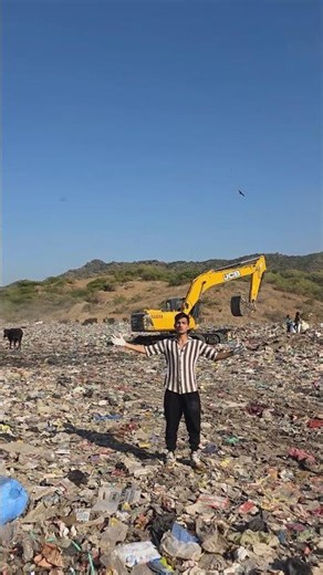 Exploring a Trash Yard for Valuable Items | Unexpected Finds #shorts #minivlog