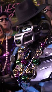 'Who Dat' on the keys? 🎹 Cleatus’ fun time in New Orleans continues testing out some new skills at a dueling piano bar in the French Quarter. 📍Third Stop on the road to #SuperBowlLIX | NFL on FOX